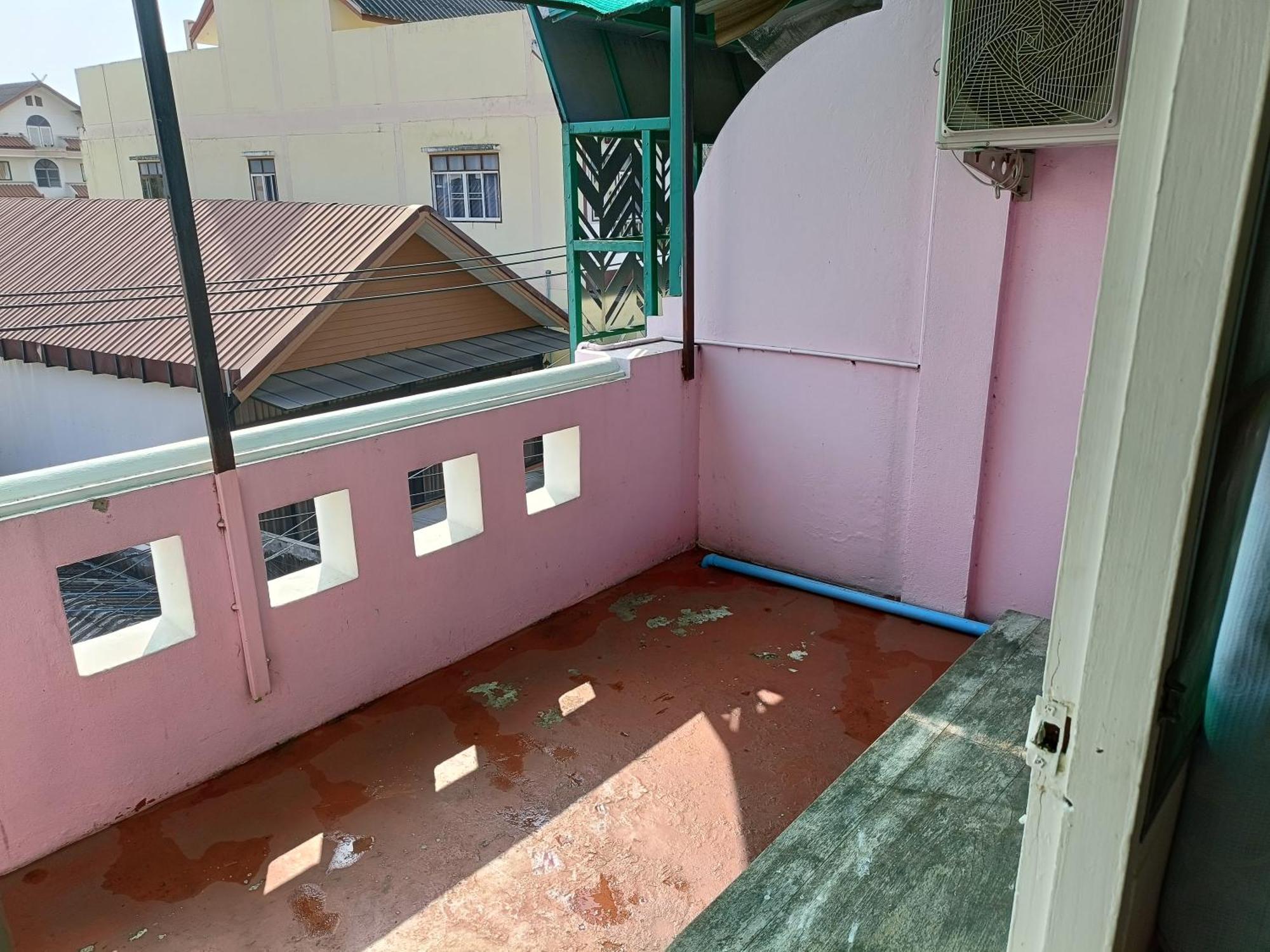 チエンマイ Better House 佰特客栈アパートホテル エクステリア 写真